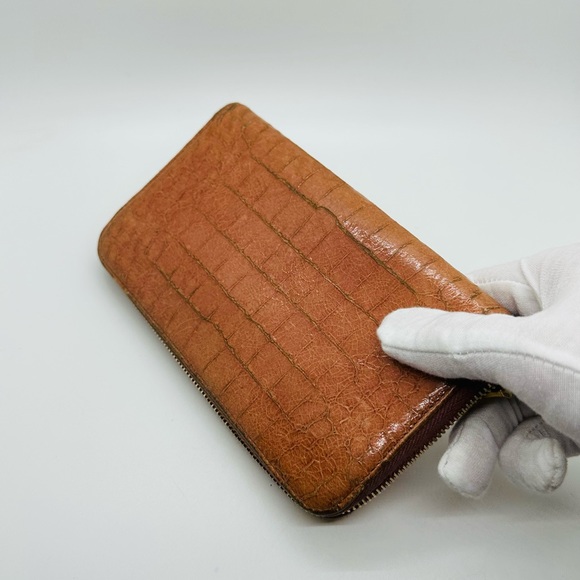 MIU MIU large Crocodile Zip around Wallet - Picture 5 of 11